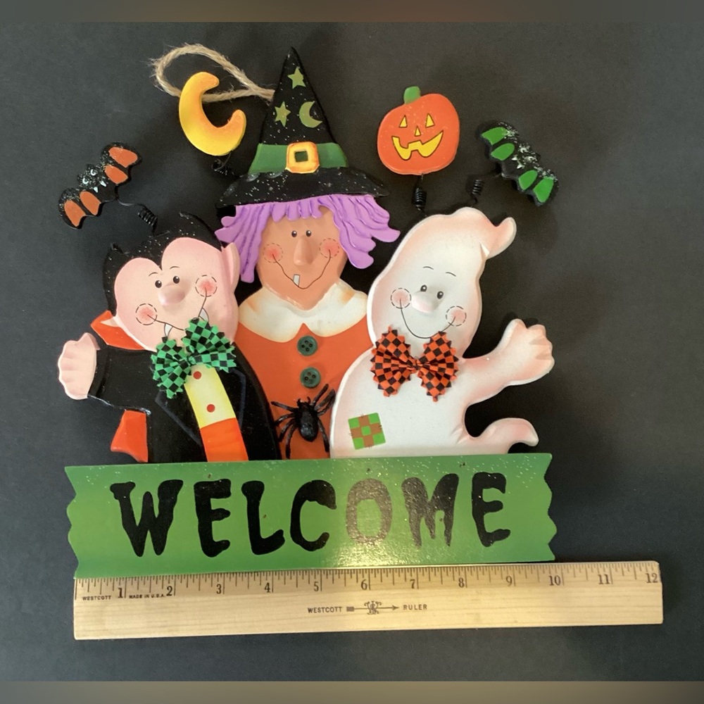 VTG AVON 1997 Halloween Welcome Wooden Door Hanger. - Picture 6 of 14